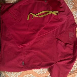 Figs shocking pink set- xl top, large bottom